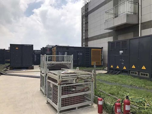 保亭除了定期检查，还有哪些方法可以及时发现接触式转速表探头的磨损？