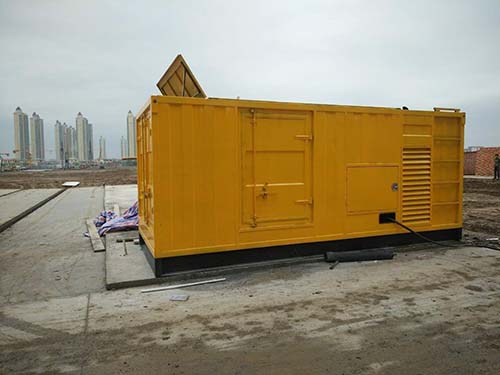 保亭合同中关于乙方责任导致工期延误的赔偿标准应该如何制定？