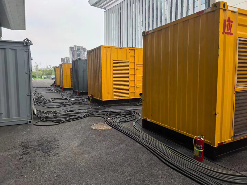 保亭柴油发电机组冬季保养有哪些注意事项?